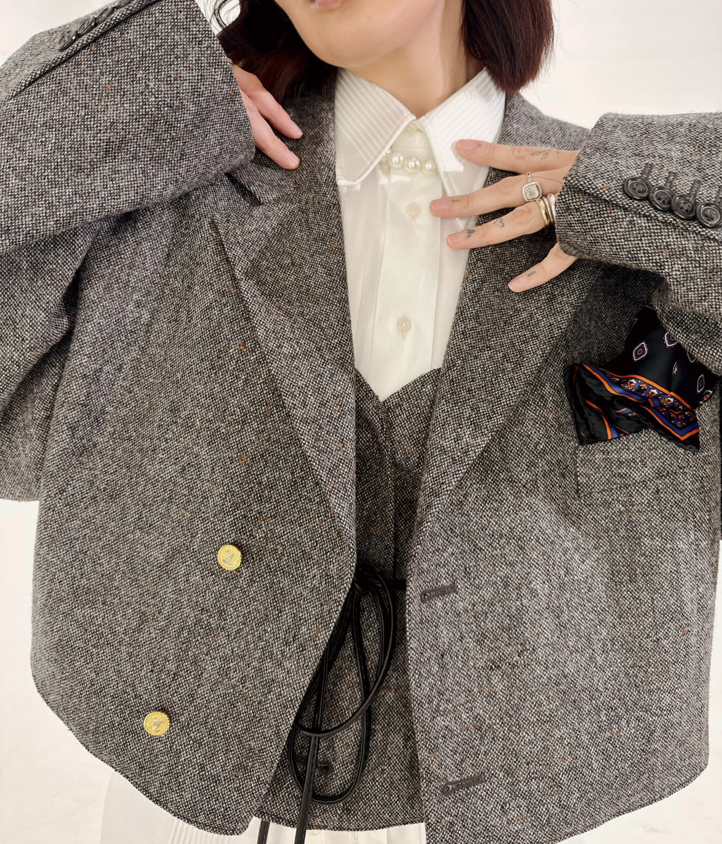 Blazer vintage reinterpretato-eleganza materica