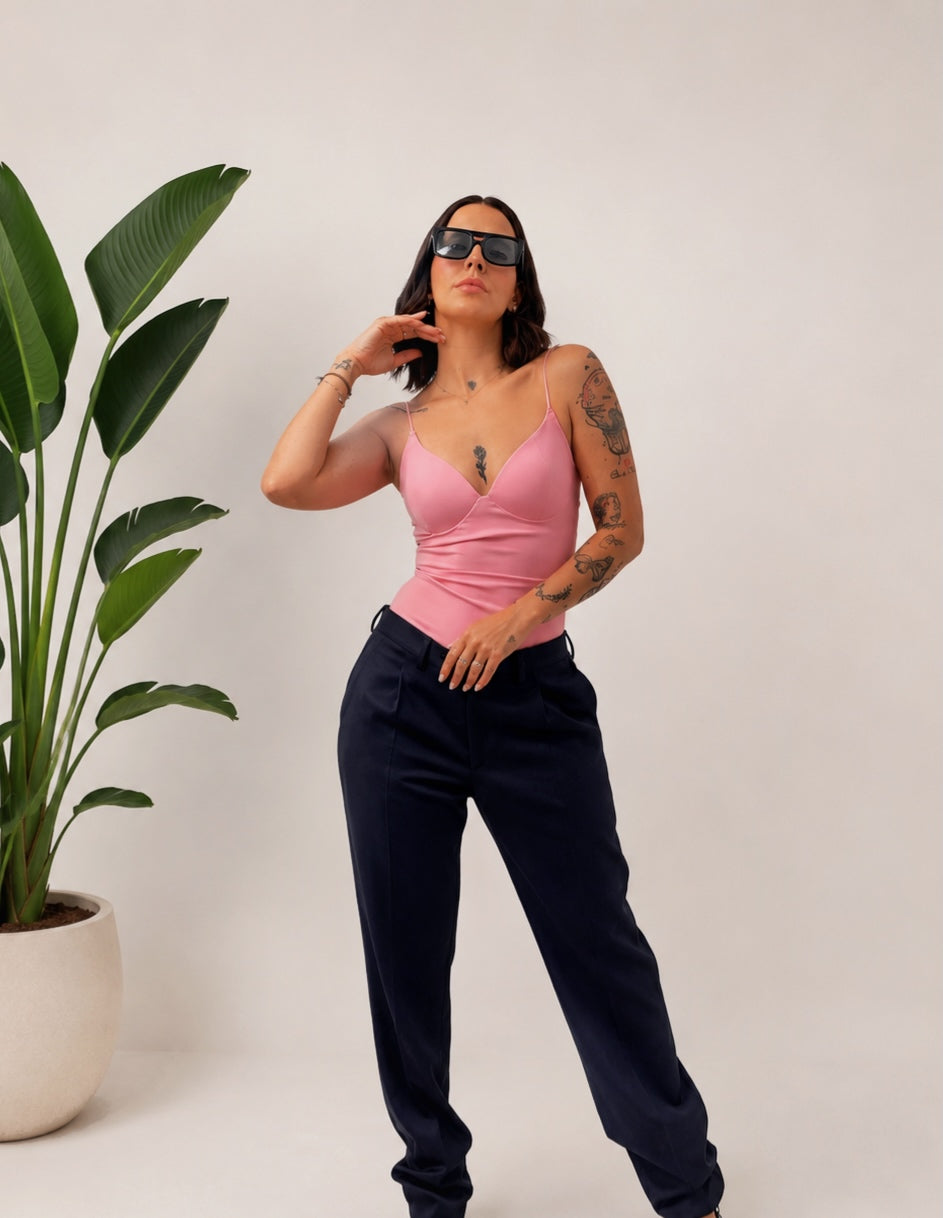 Minimal Sculpt Top